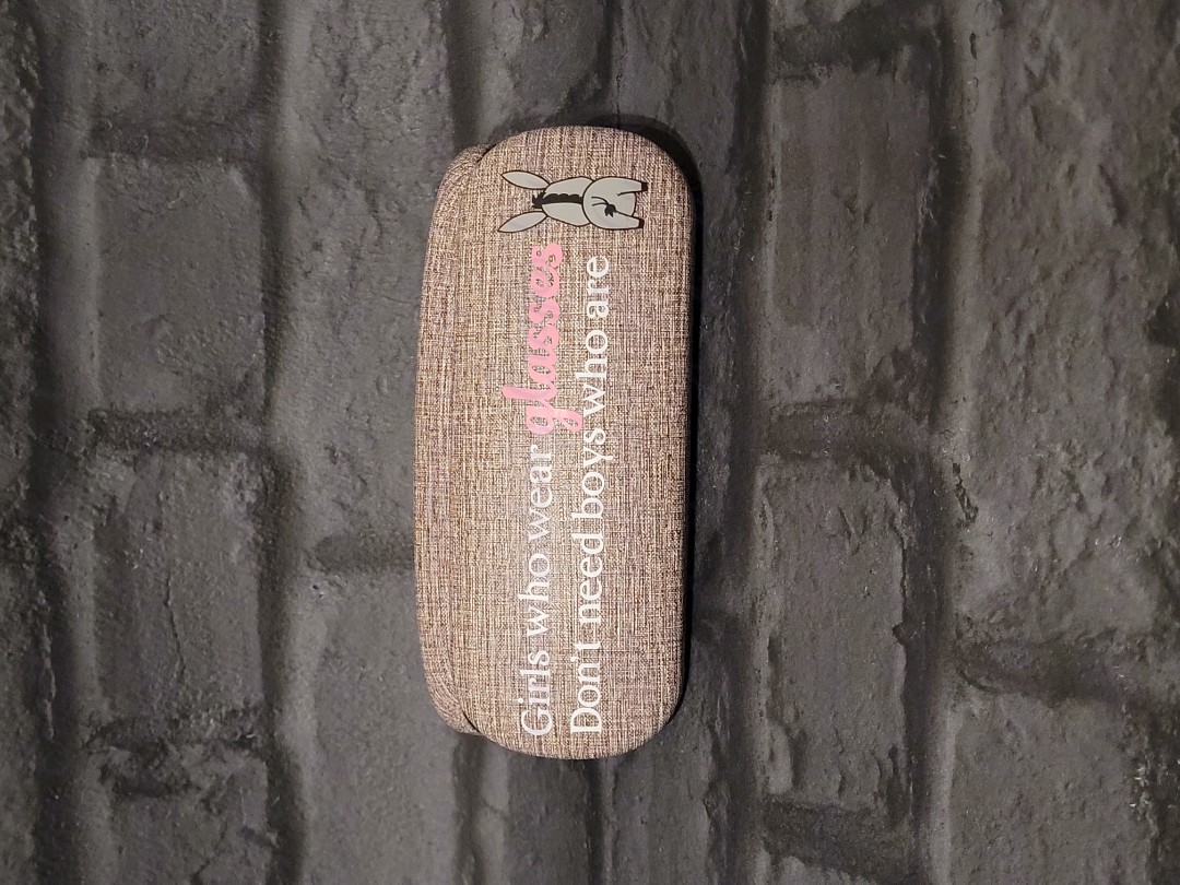 Vinyled "Girls" Glasses Case