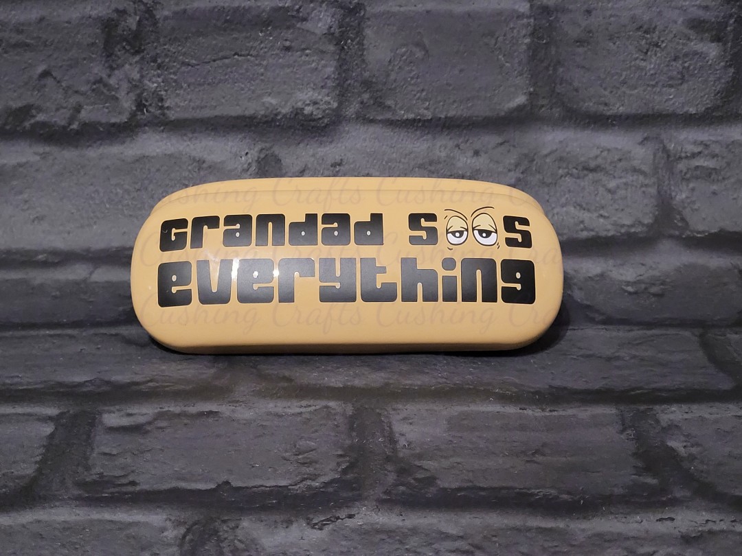 Vinyled "Grandad & Nanny" Glasses Case